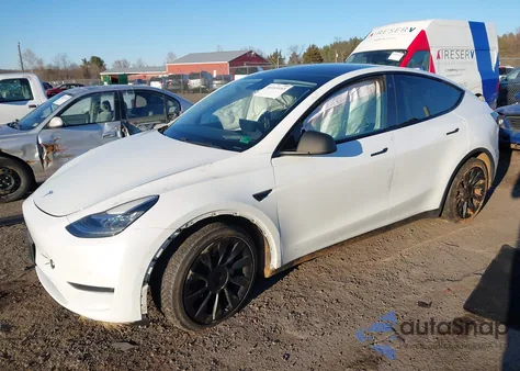 2021 Tesla Model Y Long Range Dual Motor All-Wheel Drive из США, поврежденный, VIN 5YJYGDEEXMF065763